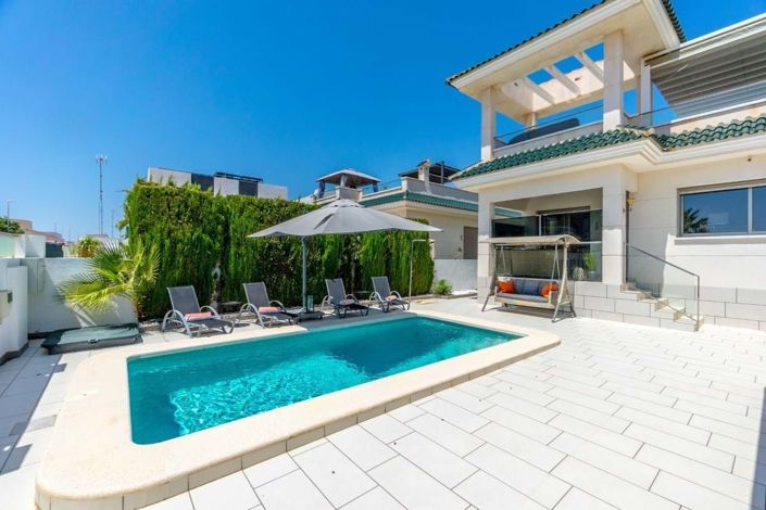 Image No.27-3 Bed Villa for sale