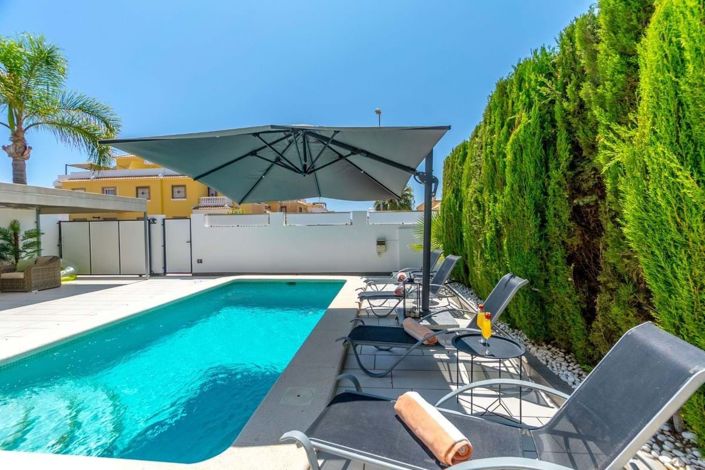 Image No.28-3 Bed Villa for sale