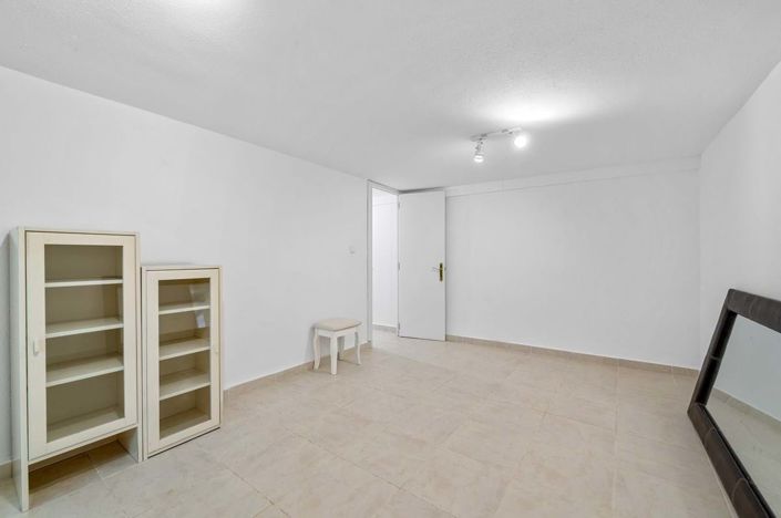 Image No.46-5 Bed Villa for sale