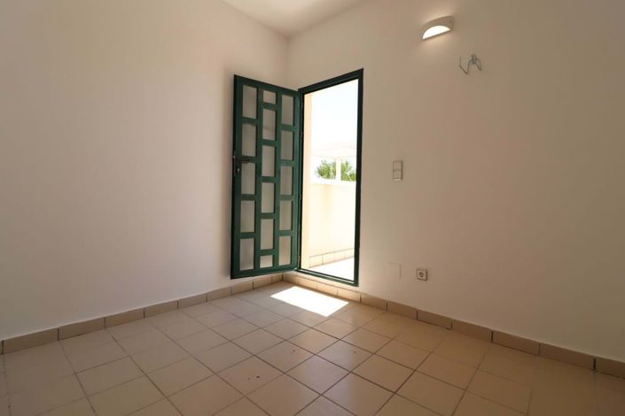 Image No.26-2 Bed Apartment for sale