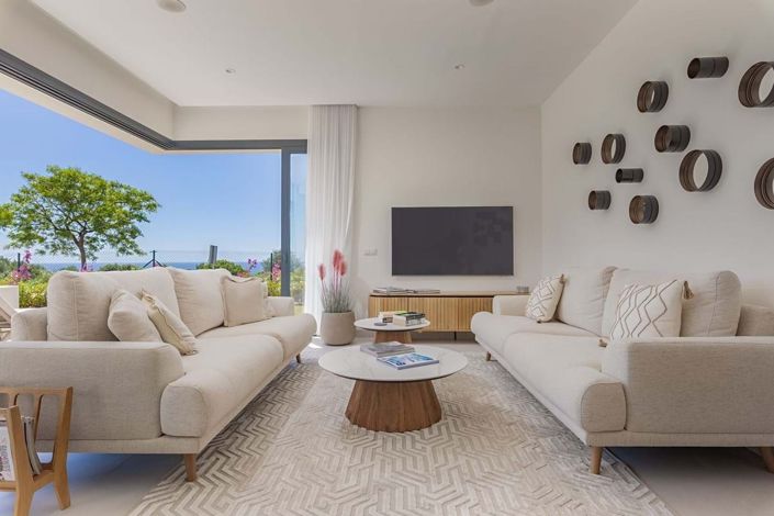 Image No.2-4 Bed Semi-Detached for sale