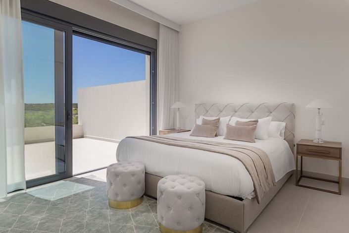 Image No.20-4 Bed Semi-Detached for sale