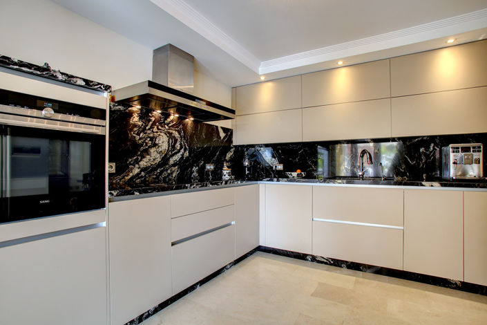 Image No.8-3 Bed Apartment for sale