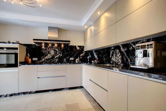 Image No.9-3 Bed Apartment for sale