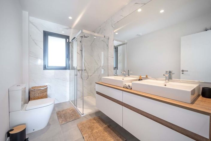 Image No.10-2 Bed Apartment for sale