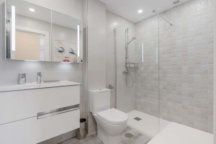 Image No.25-2 Bed Apartment for sale