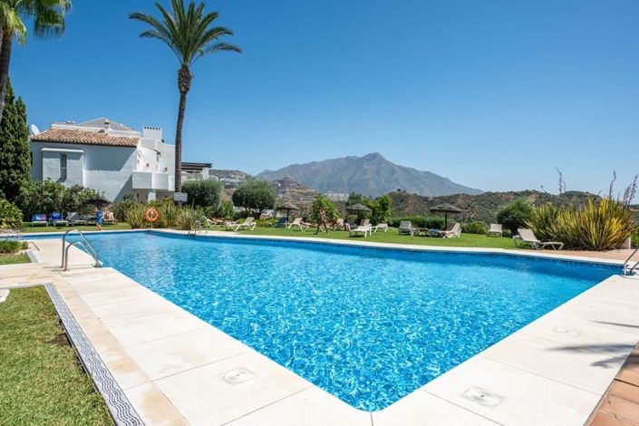 Image No.20-3 Bed Apartment for sale