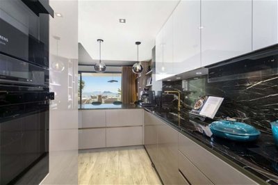 1447-642284-78d1f4f8b6655591b02d22fabb36a692d