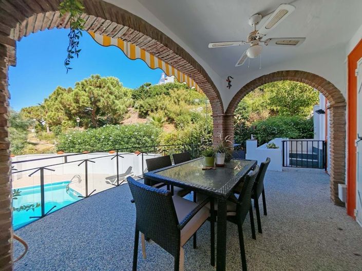 Image No.14-5 Bed Townhouse for sale