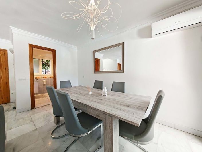 Image No.9-5 Bed Townhouse for sale