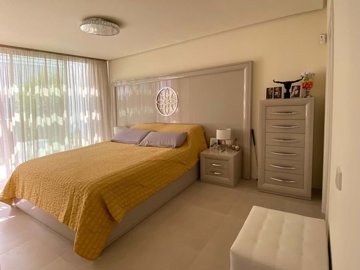 1447-638661-78d1f4f8b6655591b02d22fabb36a692d