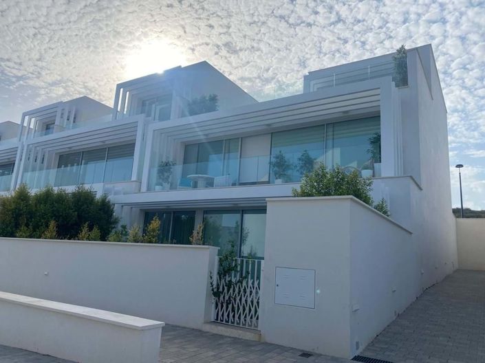 Image No.2-3 Bed Townhouse for sale