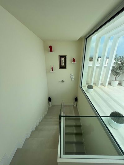 Image No.41-3 Bed Townhouse for sale