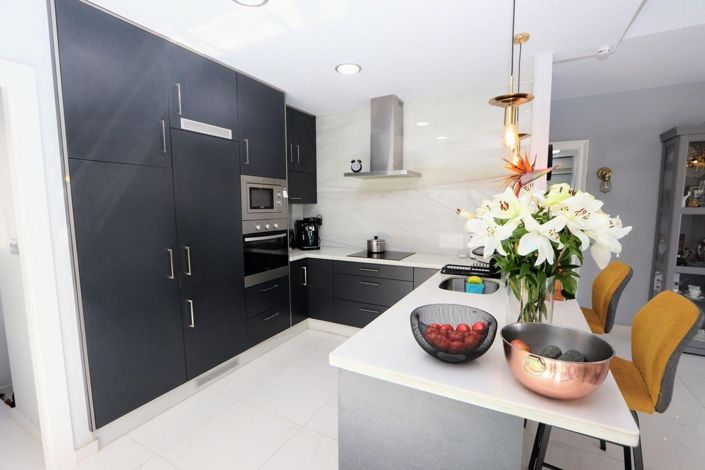 Image No.13-5 Bed Townhouse for sale