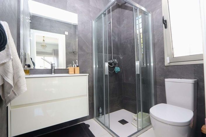 Image No.19-5 Bed Townhouse for sale