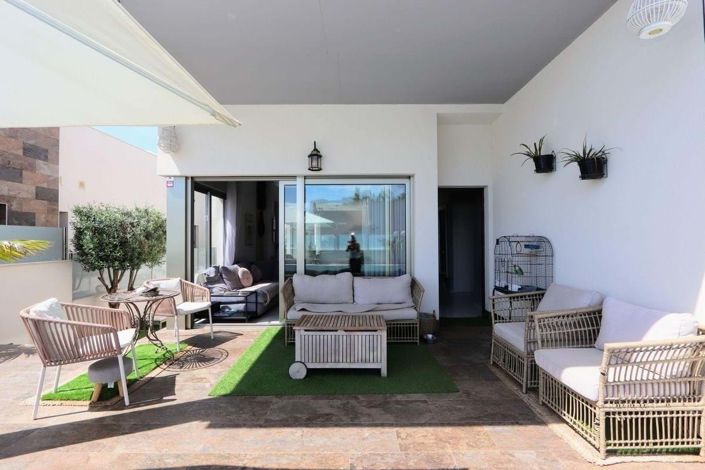 Image No.34-5 Bed Townhouse for sale