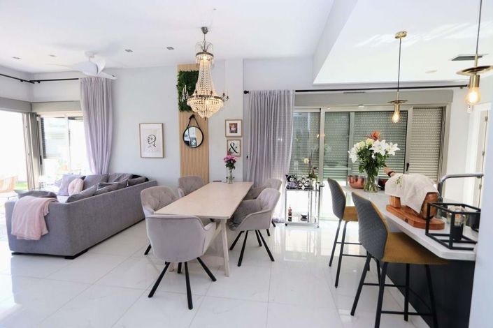 Image No.6-5 Bed Townhouse for sale