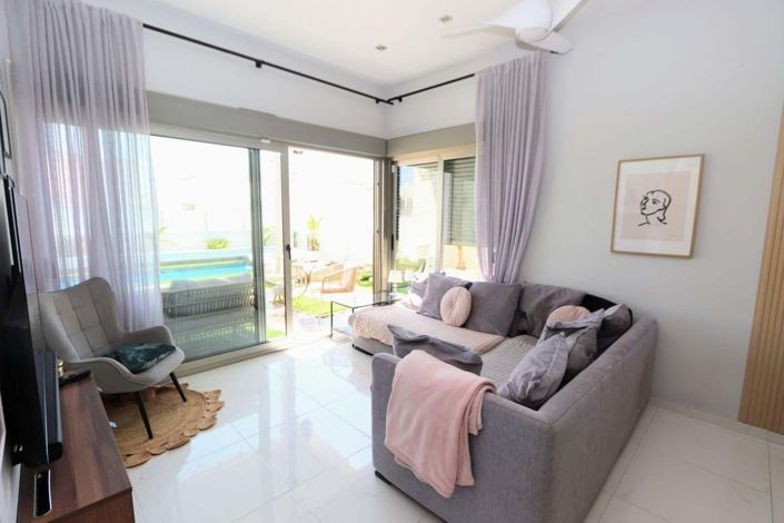 Image No.9-5 Bed Townhouse for sale