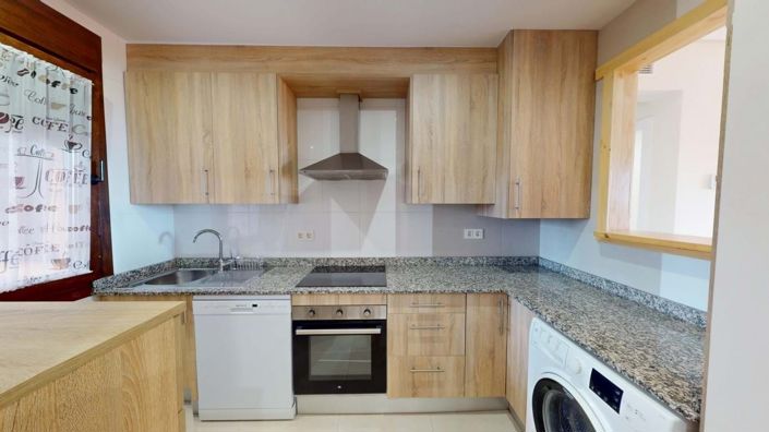 Image No.8-2 Bed Apartment for sale