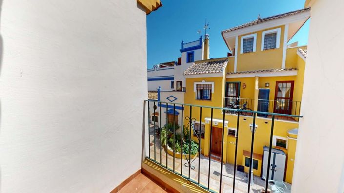 Image No.17-2 Bed Townhouse for sale