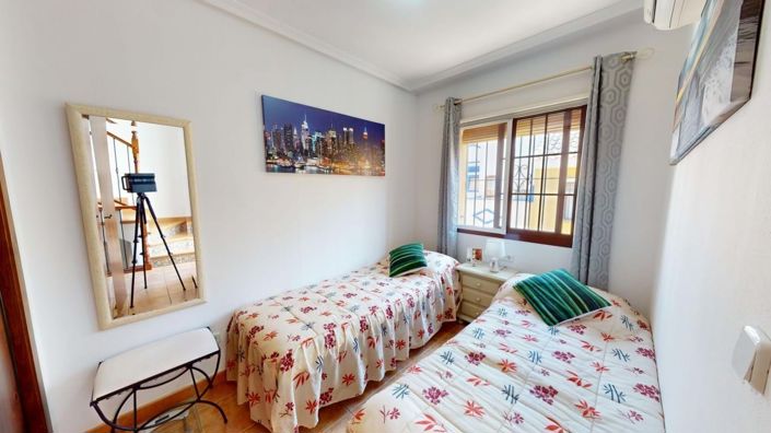 Image No.22-2 Bed Townhouse for sale