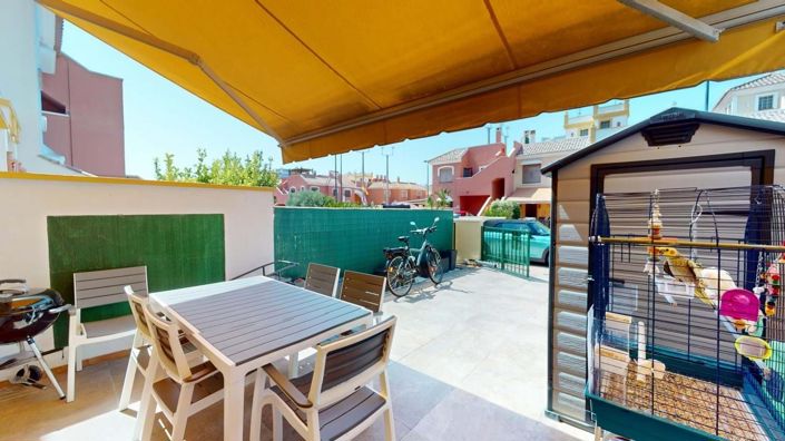 Image No.8-2 Bed Townhouse for sale