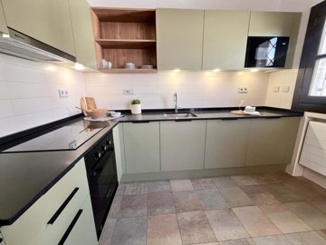 1447-642489-78d1f4f8b6655591b02d22fabb36a692d