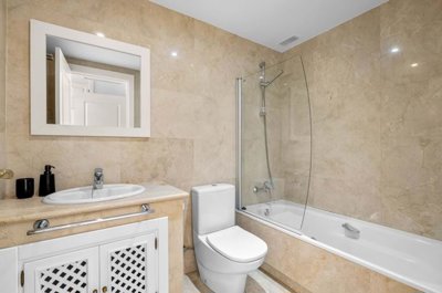 1447-642488-78d1f4f8b6655591b02d22fabb36a692d