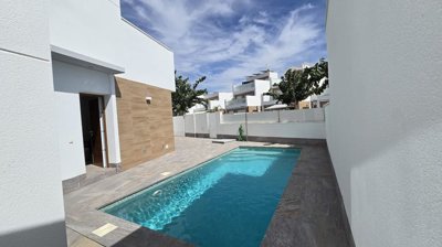 1447-642480-78d1f4f8b6655591b02d22fabb36a692d