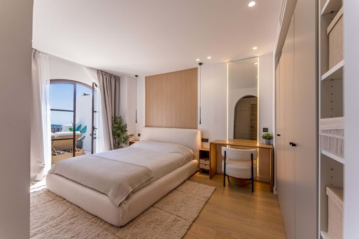 Image No.19-3 Bed Townhouse for sale