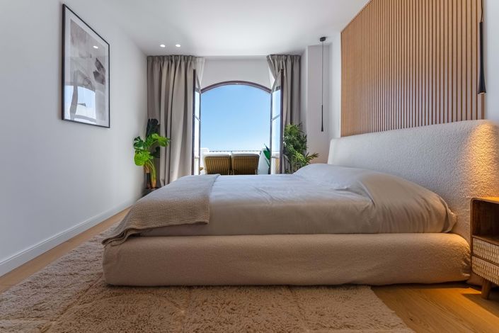 Image No.22-3 Bed Townhouse for sale