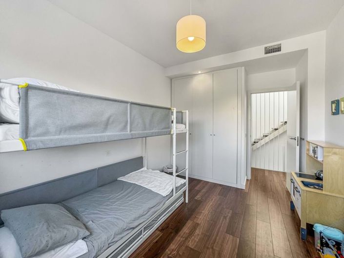 Image No.19-4 Bed Townhouse for sale