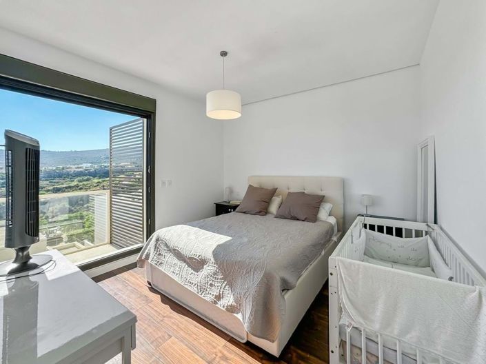 Image No.22-4 Bed Townhouse for sale