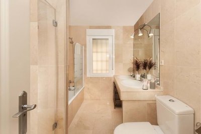 1447-642502-78d1f4f8b6655591b02d22fabb36a692d