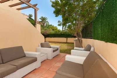 1447-642502-78d1f4f8b6655591b02d22fabb36a692d