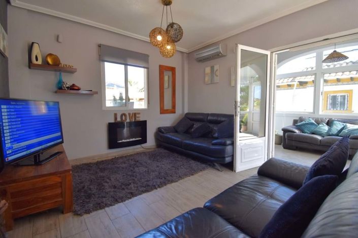 Image No.9-Villa de 4 chambres à vendre à Orihuela Costa