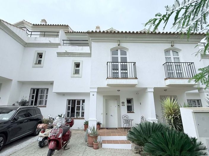 Image No.7-4 Bed Townhouse for sale