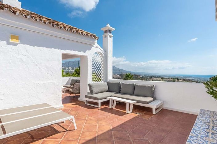 Image No.18-3 Bed Property for sale