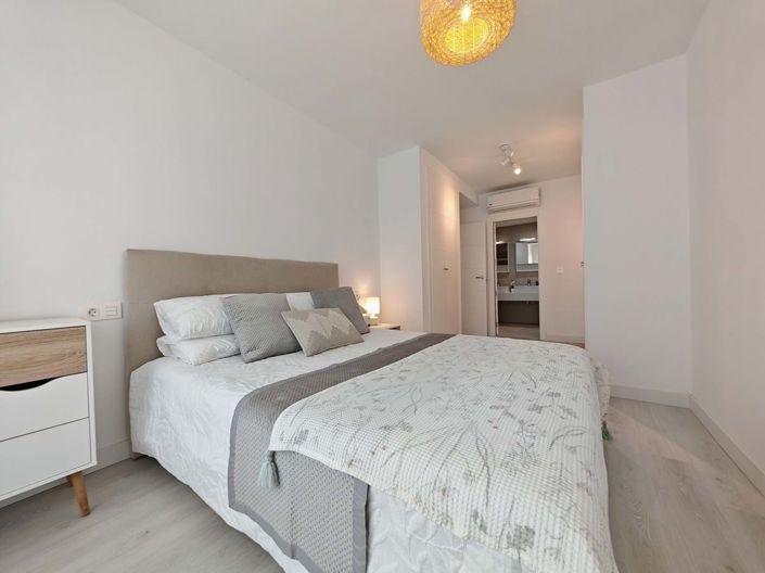 Image No.10-3 Bed Apartment for sale