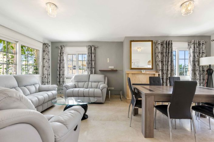 Image No.5-3 Bed Villa for sale