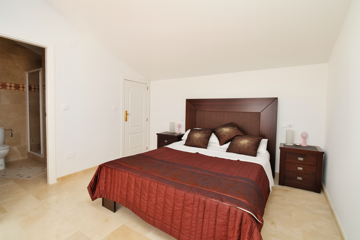 Image No.14-3 Bed Semi-Detached for sale