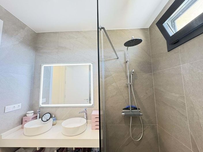 Image No.19-2 Bed Apartment for sale