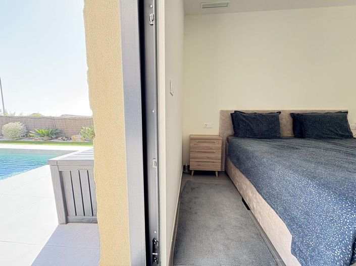 Image No.20-2 Bed Apartment for sale