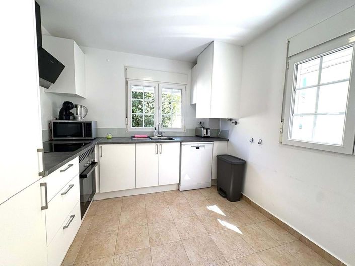 Image No.6-3 Bed Villa for sale