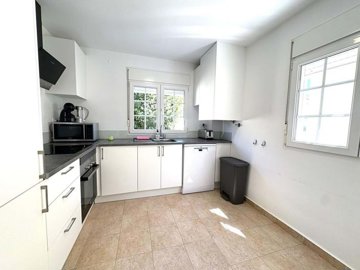 1447-643942-78d1f4f8b6655591b02d22fabb36a692d