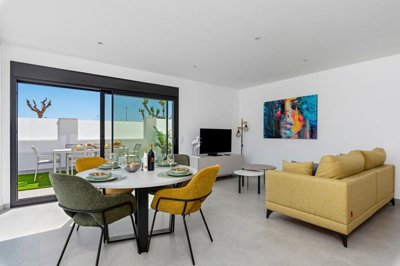 1447-643945-78d1f4f8b6655591b02d22fabb36a692d