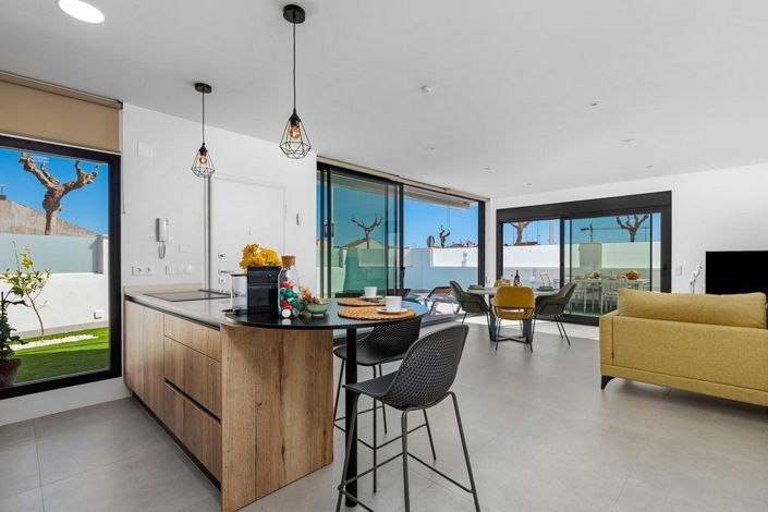 Image No.4-3 Bed Villa for sale