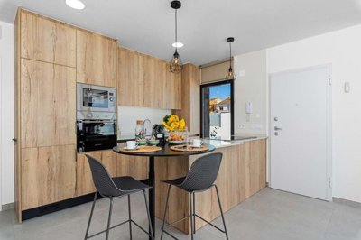 1447-643945-78d1f4f8b6655591b02d22fabb36a692d