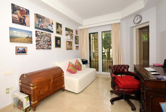 Image No.18-3 Bed Apartment for sale