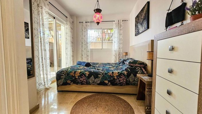 Image No.14-4 Bed Townhouse for sale